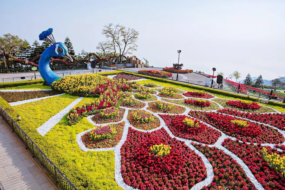 Khu vườn tình yêu (Le Jardin D’Amour) là chốn dừng chân yên tĩnh được bao quanh bởi những bông hoa tuyệt đẹp
